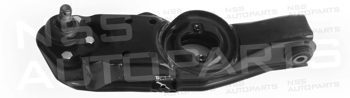 NSS1739141 TRIANGLE DE SUSPENSION GAUCHE